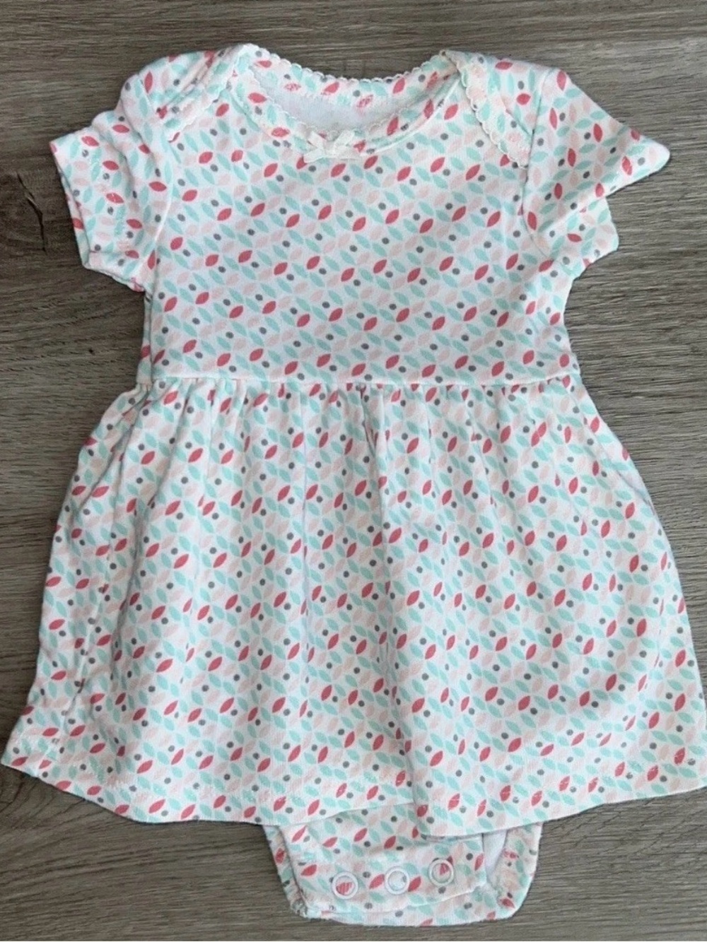 Carters Baby Girls Size Newborn Summer Romper Dress Peach Green Pink